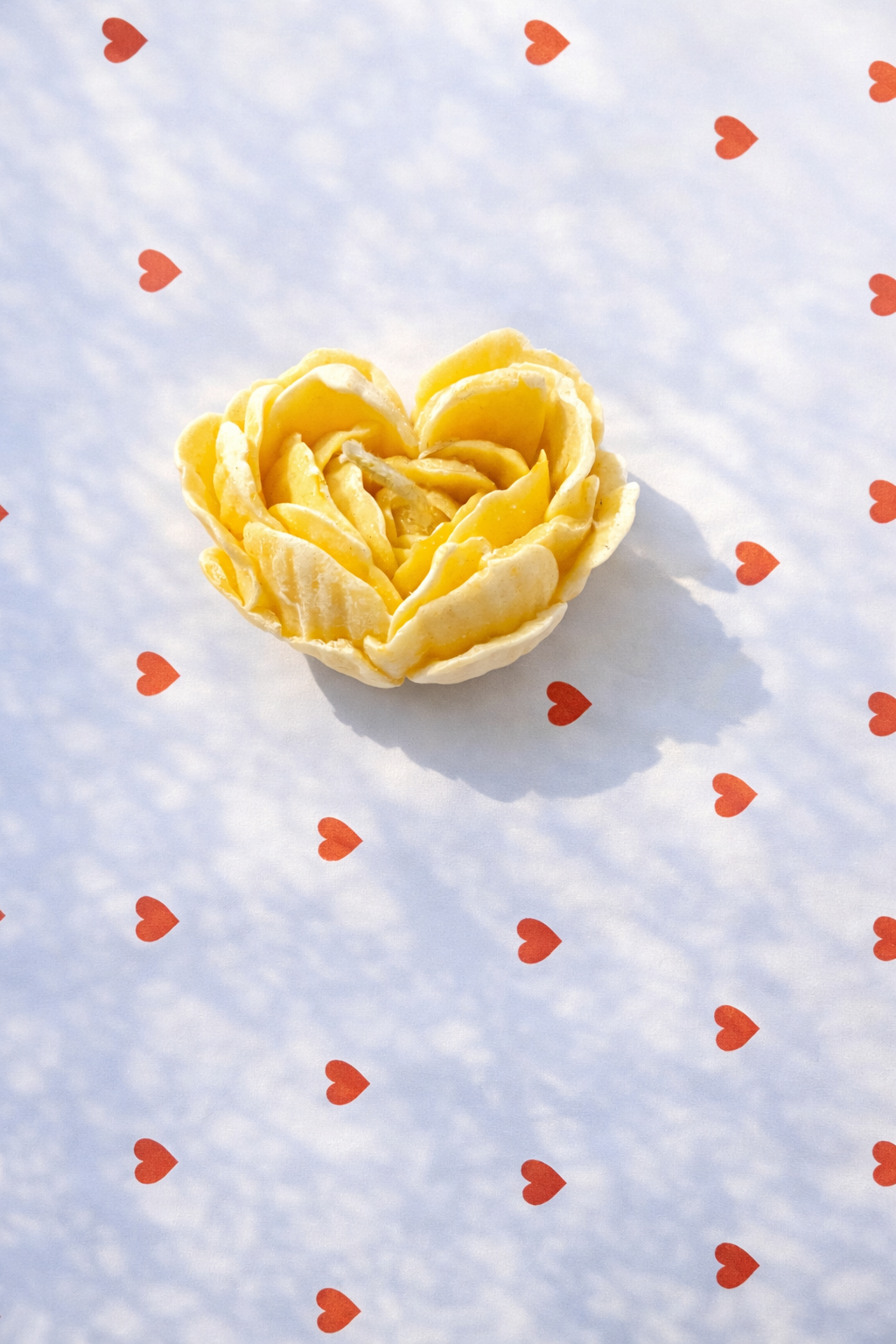 Flower Heart Scented Candle Yellow