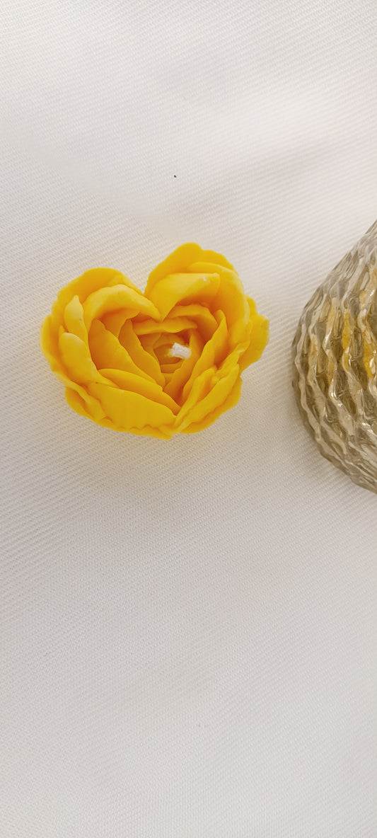 Handmade yellow heart flower candle 