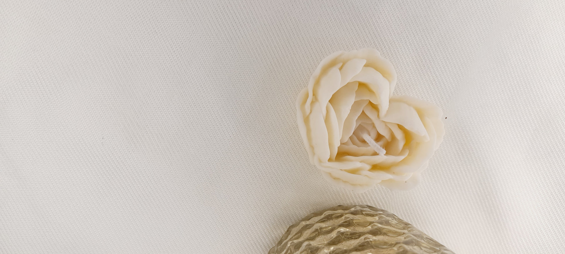 Handmade white Flower Heart Scented Candle.